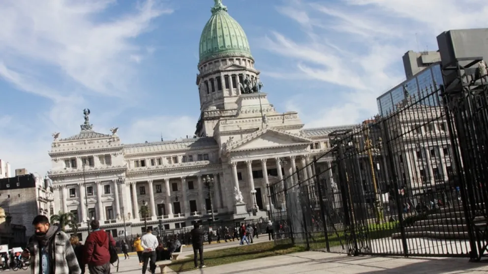 Tras la sesión en Diputados, el Senado debate más frenos al ajuste de Milei